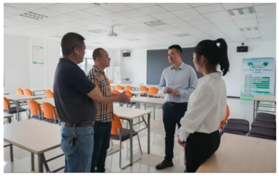 縣高新區管委會毛昌麒書記調研寧遠創業孵化基地(國家級眾創空間)