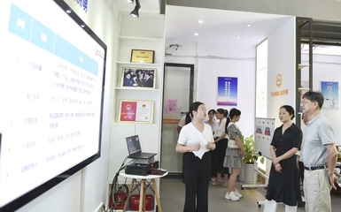 長沙市人社局開展“局長走流程” 推動就業服務更上一層樓