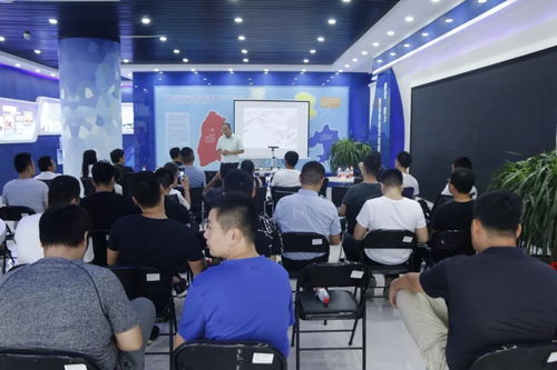 河?xùn)|創(chuàng)業(yè)孵化基地開啟跨境電商之路 首屆ebay招商分享產(chǎn)品對接會走進(jìn)河?xùn)|五金市場